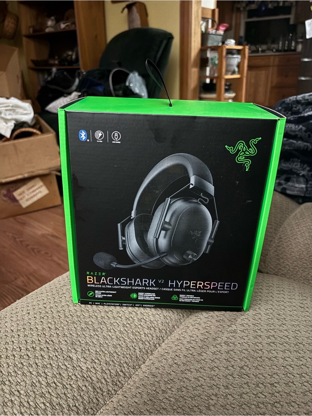 Razer BlackShark V2 Hyperspeed Wireless Headset – Black & Green Trim